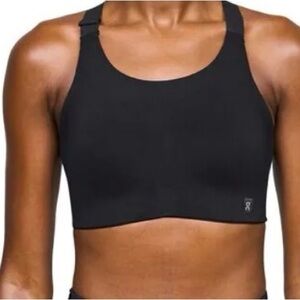 On Running || Endurance Bra || size small